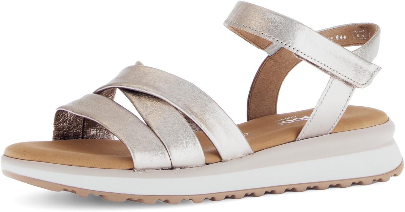 Pavo Monitor Arm installed on a wooden office desk