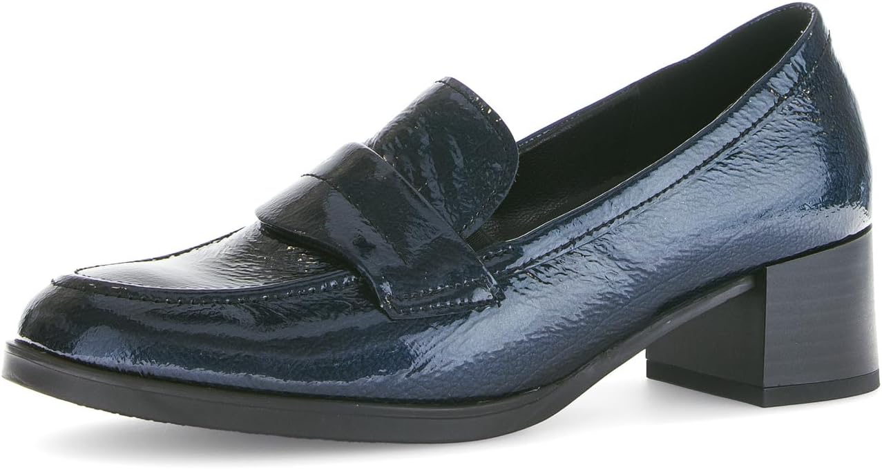 Pavo Monitor Arm installed on a wooden office desk